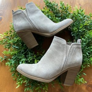 Universal Thread Taupe Suede Ankle Boot